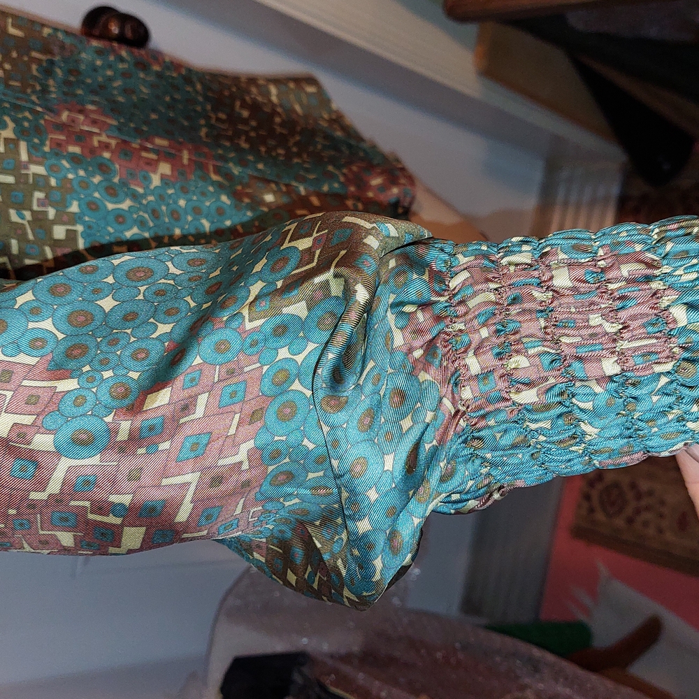 Pure Silk Italy
Geometric Patterned Blouse - Picture 4 of 7